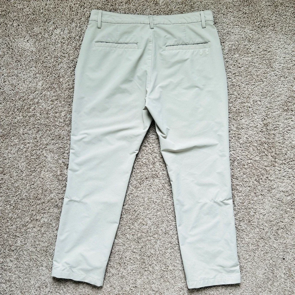 Under Armour I Men's Golf Chino Pants I Size 30 x 32 I Flat Front Beige‎